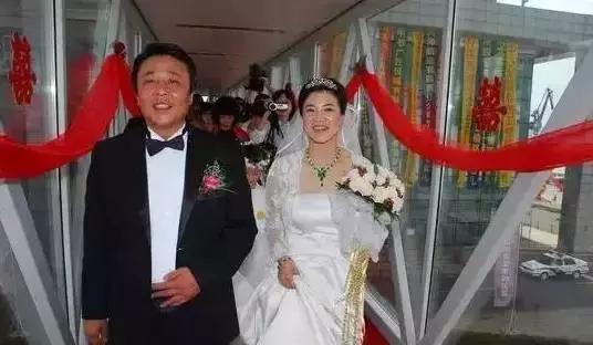 怎么养翡翠镯子王楠翡翠手镯-第10张图片-翡翠网 怎么养翡翠镯子王楠翡翠手镯-第10张图片-翡翠网