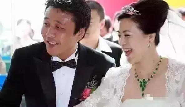 怎么养翡翠镯子王楠翡翠手镯-第11张图片-翡翠网 怎么养翡翠镯子王楠翡翠手镯-第11张图片-翡翠网