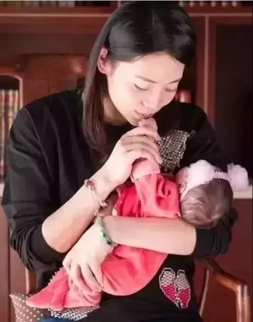 怎么养翡翠镯子王楠翡翠手镯-第23张图片-翡翠网 怎么养翡翠镯子王楠翡翠手镯-第23张图片-翡翠网