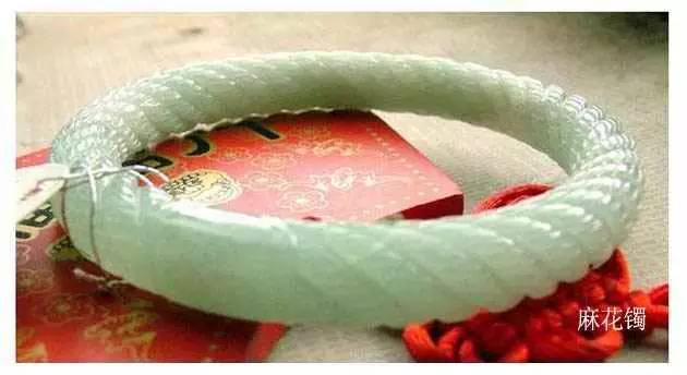 翡翠有哪几种全绿的翡翠是什么种类-第36张图片-翡翠网 翡翠有哪几种全绿的翡翠是什么种类-第36张图片-翡翠网