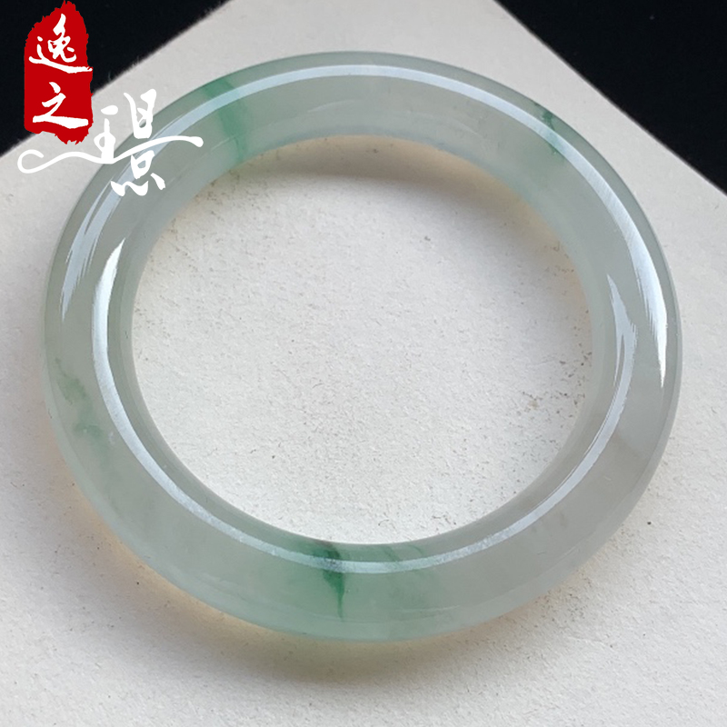 糯种飘绿花翡翠手镯贵吗,飘绿翡翠手镯价格-第2张图片-翡翠网 糯种飘绿花翡翠手镯贵吗,飘绿翡翠手镯价格-第2张图片-翡翠网