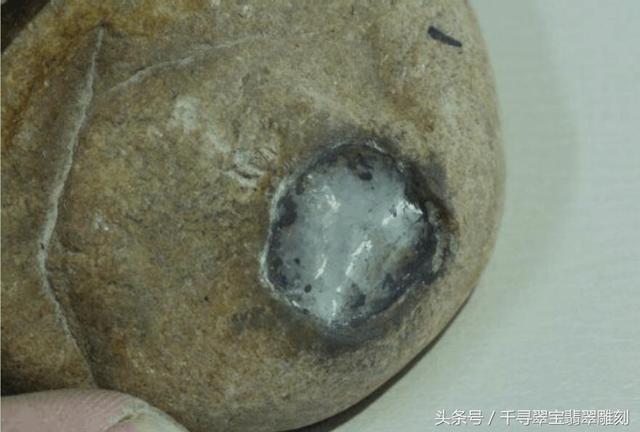 翡翠手镯抛光步骤详细讲解涨知识了翡翠抛光的这几个步骤-第8张图片-翡翠网 翡翠手镯抛光步骤详细讲解涨知识了翡翠抛光的这几个步骤-第8张图片-翡翠网