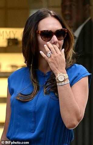 泰国免税店翡翠手镯在泰国卖翡翠玉好不好-第18张图片-翡翠网 泰国免税店翡翠手镯在泰国卖翡翠玉好不好-第18张图片-翡翠网