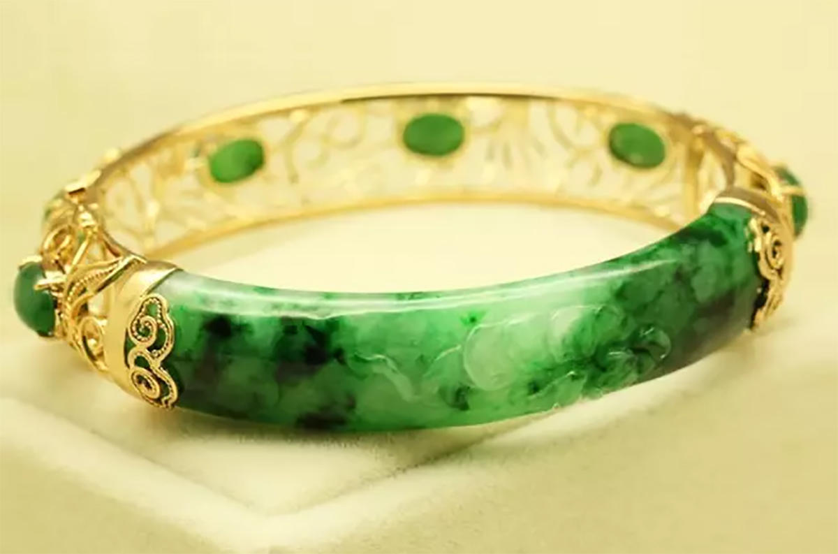 梦到翡翠手镯断了梦见玉镯子断了好几段-第1张图片-翡翠网 梦到翡翠手镯断了梦见玉镯子断了好几段-第1张图片-翡翠网