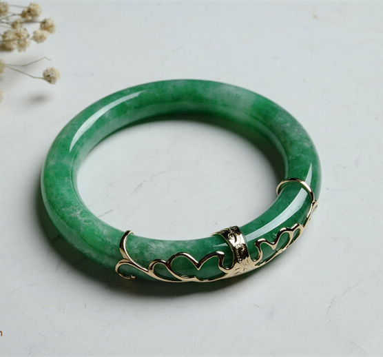 梦到翡翠手镯断了梦见玉镯子断了好几段-第2张图片-翡翠网 梦到翡翠手镯断了梦见玉镯子断了好几段-第2张图片-翡翠网