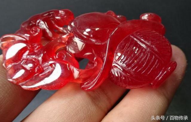 古董翡翠花件价格,捡漏古玩赌石买四合院-第2张图片-翡翠网 古董翡翠花件价格,捡漏古玩赌石买四合院-第2张图片-翡翠网