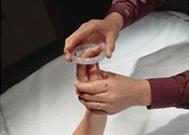 翡翠知识如何测量与佩戴手镯女人戴翡翠手镯有什么好处-第4张图片-翡翠网 翡翠知识如何测量与佩戴手镯女人戴翡翠手镯有什么好处-第4张图片-翡翠网