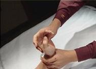 翡翠知识如何测量与佩戴手镯女人戴翡翠手镯有什么好处-第6张图片-翡翠网 翡翠知识如何测量与佩戴手镯女人戴翡翠手镯有什么好处-第6张图片-翡翠网