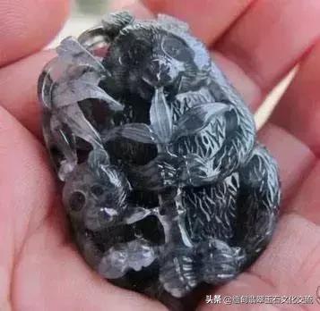 灌南乌鸡种翡翠原石翡翠原石乌鸡种切面-第9张图片-翡翠网 灌南乌鸡种翡翠原石翡翠原石乌鸡种切面-第9张图片-翡翠网