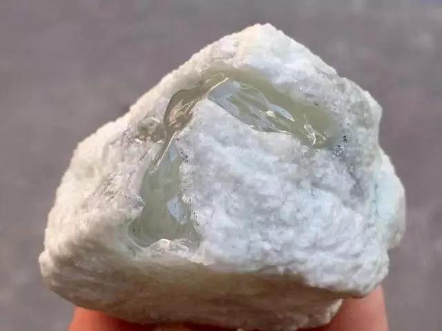 木纳种翡翠手镯,木纳种翡翠手镯特点-第2张图片-翡翠网 木纳种翡翠手镯,木纳种翡翠手镯特点-第2张图片-翡翠网