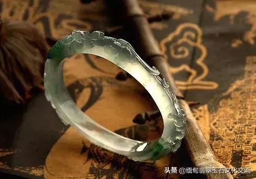 翡翠镯子报价如何介绍翡翠手镯-第58张图片-翡翠网 翡翠镯子报价如何介绍翡翠手镯-第58张图片-翡翠网