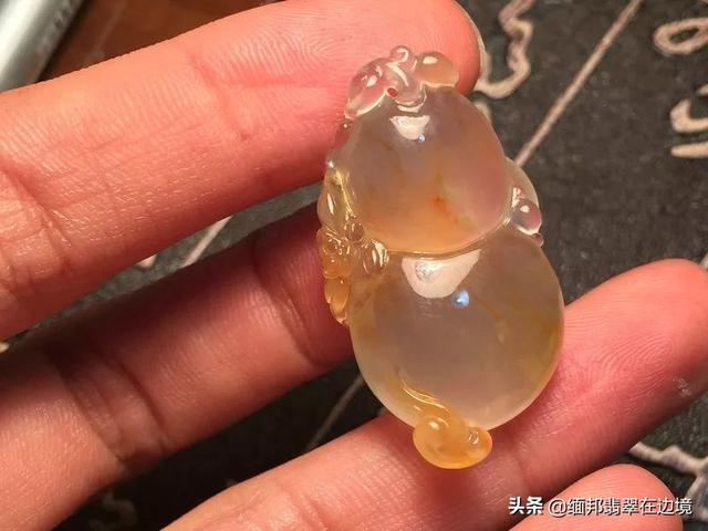 黄盐沙翡翠原石视频台湾翡翠原石翻沙-第8张图片-翡翠网 黄盐沙翡翠原石视频台湾翡翠原石翻沙-第8张图片-翡翠网