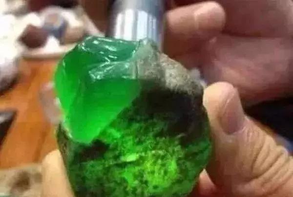 翡翠原石奇迹视频翡翠原石哪有-第2张图片-翡翠网 翡翠原石奇迹视频翡翠原石哪有-第2张图片-翡翠网