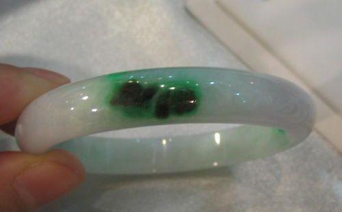 广西净色翡翠原石,广西壮族自治区想买翡翠原石-第3张图片-翡翠网 广西净色翡翠原石,广西壮族自治区想买翡翠原石-第3张图片-翡翠网