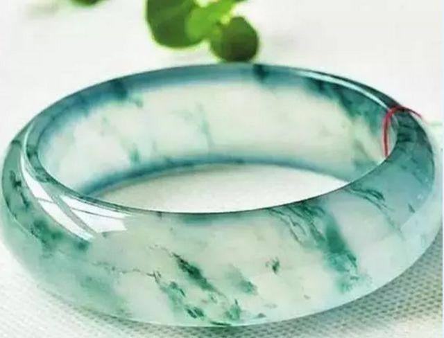 广西净色翡翠原石,广西壮族自治区想买翡翠原石-第17张图片-翡翠网 广西净色翡翠原石,广西壮族自治区想买翡翠原石-第17张图片-翡翠网