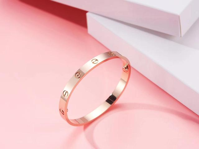 尚美巴黎手镯价格,尚美手镯翡翠知识-第2张图片-翡翠网 尚美巴黎手镯价格,尚美手镯翡翠知识-第2张图片-翡翠网