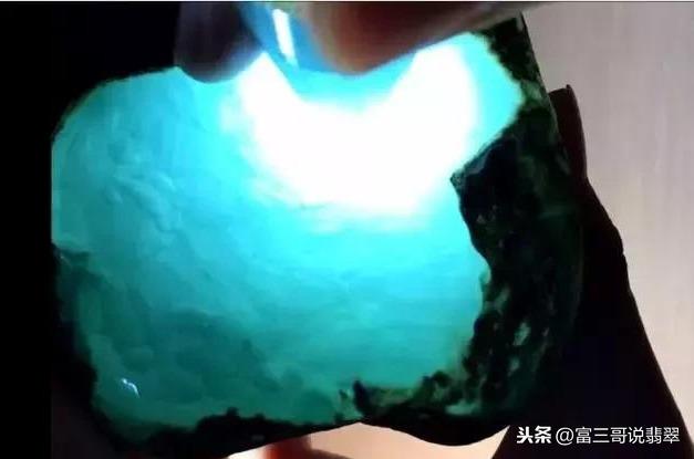 烟台翡翠原石价值翡翠原石叫什么-第7张图片-翡翠网 烟台翡翠原石价值翡翠原石叫什么-第7张图片-翡翠网