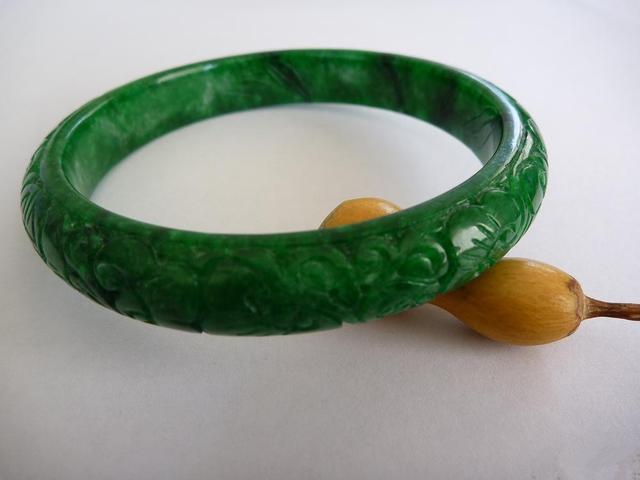 铁龙生纤维柱状翡翠原石铁龙生翡翠原石价格-第4张图片-翡翠网 铁龙生纤维柱状翡翠原石铁龙生翡翠原石价格-第4张图片-翡翠网