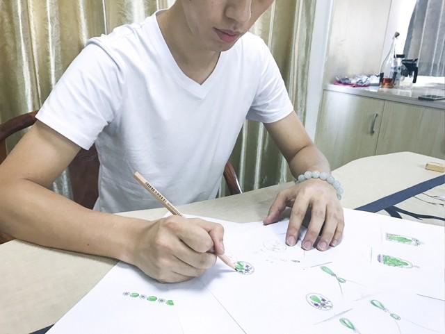 玻璃种帝王绿12亿翡翠原石创新-第6张图片-翡翠网 玻璃种帝王绿12亿翡翠原石创新-第6张图片-翡翠网