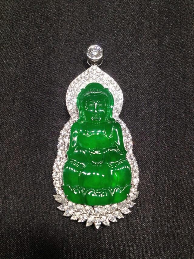 玻璃种帝王绿12亿翡翠原石创新-第10张图片-翡翠网 玻璃种帝王绿12亿翡翠原石创新-第10张图片-翡翠网