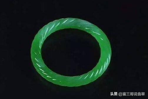 老翡翠手镯图片翡翠手镯贵妃与正圈的图片-第11张图片-翡翠网 老翡翠手镯图片翡翠手镯贵妃与正圈的图片-第11张图片-翡翠网