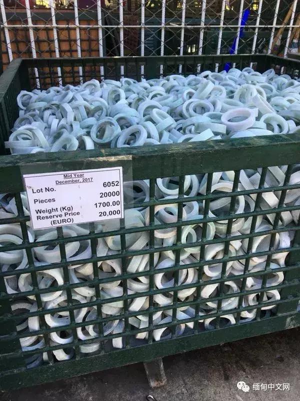 便宜的翡翠手镯1万左右翡翠手镯图片-第2张图片-翡翠网 便宜的翡翠手镯1万左右翡翠手镯图片-第2张图片-翡翠网