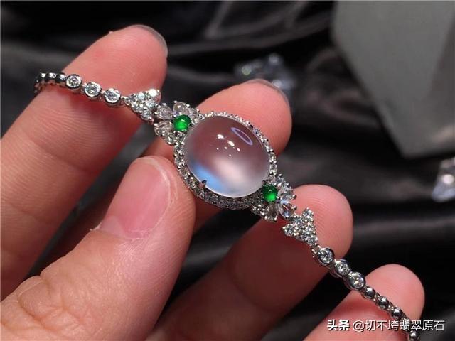 黄底翡翠原石黄盐沙皮翡翠原石图片-第10张图片-翡翠网 黄底翡翠原石黄盐沙皮翡翠原石图片-第10张图片-翡翠网