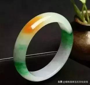 2万的翡翠手镯翡翠手镯血-第19张图片-翡翠网 2万的翡翠手镯翡翠手镯血-第19张图片-翡翠网