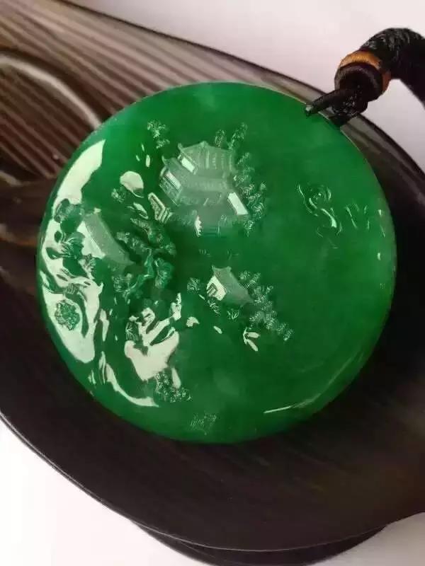 翡翠原石染色什么是翡翠原石-第4张图片-翡翠网 翡翠原石染色什么是翡翠原石-第4张图片-翡翠网