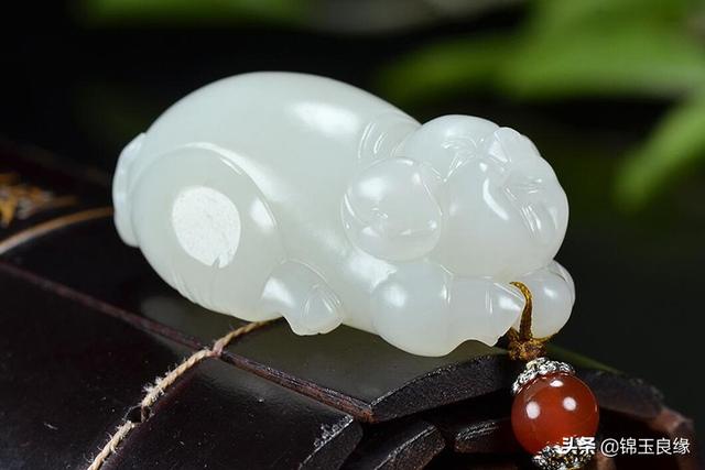 怎样鉴别和田玉的真假,翡翠和玉的区别哪个好-第6张图片-翡翠网