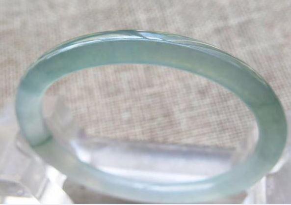 细条翡翠手镯图片,小细条翡翠手镯结实吗-第4张图片-翡翠网 细条翡翠手镯图片,小细条翡翠手镯结实吗-第4张图片-翡翠网