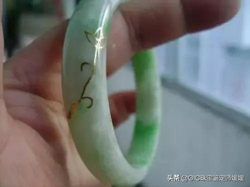 翡翠手镯描金什么价格翡翠手镯图片-第1张图片-翡翠网 翡翠手镯描金什么价格翡翠手镯图片-第1张图片-翡翠网