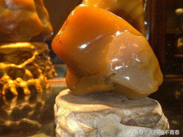 翡翠毛料原石,潮安玉石翡翠原石-第3张图片-翡翠网 翡翠毛料原石,潮安玉石翡翠原石-第3张图片-翡翠网