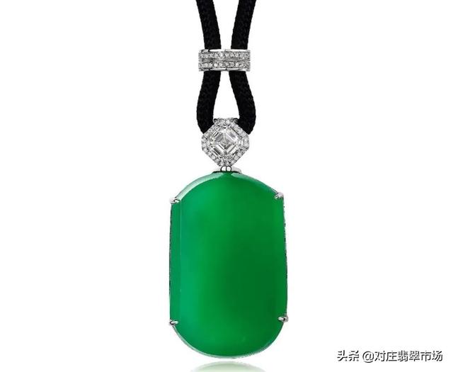 玻璃种满绿翡翠手镯,白色冰种翡翠手镯价格-第2张图片-翡翠网 玻璃种满绿翡翠手镯,白色冰种翡翠手镯价格-第2张图片-翡翠网