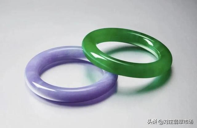 玻璃种满绿翡翠手镯,白色冰种翡翠手镯价格-第9张图片-翡翠网 玻璃种满绿翡翠手镯,白色冰种翡翠手镯价格-第9张图片-翡翠网