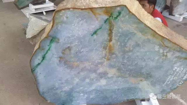 翡翠血原石,翡翠原石哪里买-第2张图片-翡翠网 翡翠血原石,翡翠原石哪里买-第2张图片-翡翠网