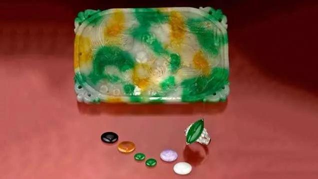 晴水色洒金翡翠手镯洒金翡翠手镯好吗-第1张图片-翡翠网 晴水色洒金翡翠手镯洒金翡翠手镯好吗-第1张图片-翡翠网