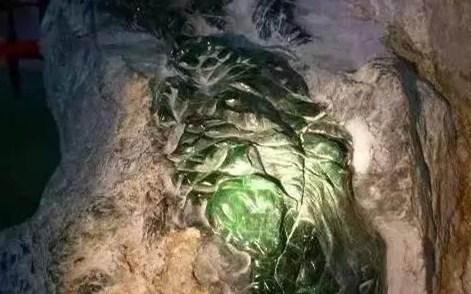 翡翠亚洲一号亚洲翡翠原石图片大全-第8张图片-翡翠网 翡翠亚洲一号亚洲翡翠原石图片大全-第8张图片-翡翠网