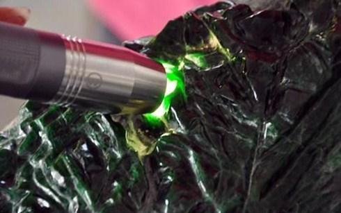 翡翠亚洲一号亚洲翡翠原石图片大全-第9张图片-翡翠网 翡翠亚洲一号亚洲翡翠原石图片大全-第9张图片-翡翠网