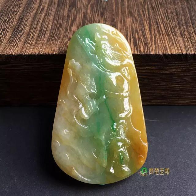 白黄绿三色翡翠值得购买吗白黄绿三色翡翠手镯-第4张图片-翡翠网 白黄绿三色翡翠值得购买吗白黄绿三色翡翠手镯-第4张图片-翡翠网