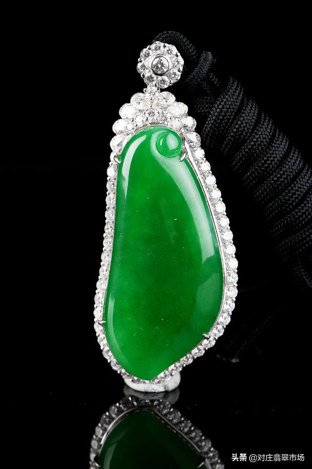 会卡翡翠原石的特点,旅游点的翡翠原石怎么样-第8张图片-翡翠网 会卡翡翠原石的特点,旅游点的翡翠原石怎么样-第8张图片-翡翠网