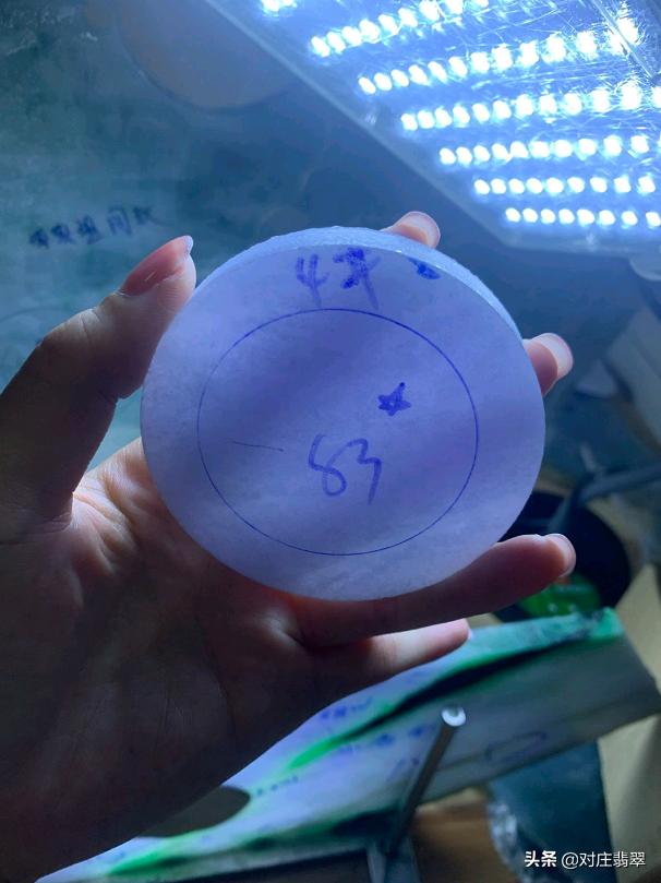 春彩手镯多少一只春彩翡翠手镯图片-第5张图片-翡翠网 春彩手镯多少一只春彩翡翠手镯图片-第5张图片-翡翠网