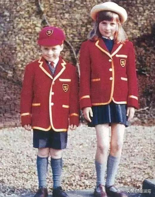 翡翠手镯棉条,翡翠棉纹是什么样子的-第2张图片-翡翠网 翡翠手镯棉条,翡翠棉纹是什么样子的-第2张图片-翡翠网