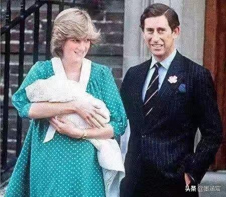 翡翠手镯棉条,翡翠棉纹是什么样子的-第13张图片-翡翠网 翡翠手镯棉条,翡翠棉纹是什么样子的-第13张图片-翡翠网