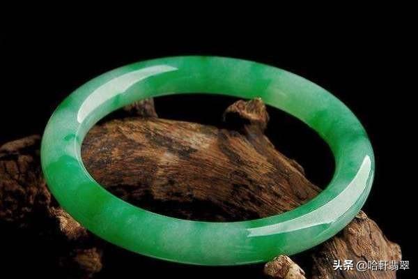 冰糯种翡翠值钱吗翡翠糯种原石图片大全-第5张图片-翡翠网 冰糯种翡翠值钱吗翡翠糯种原石图片大全-第5张图片-翡翠网