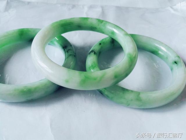 菠菜绿翡翠价格老坑菠菜绿翡翠-第5张图片-翡翠网 菠菜绿翡翠价格老坑菠菜绿翡翠-第5张图片-翡翠网