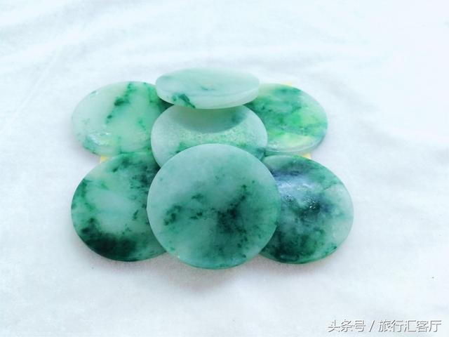 菠菜绿翡翠价格老坑菠菜绿翡翠-第8张图片-翡翠网 菠菜绿翡翠价格老坑菠菜绿翡翠-第8张图片-翡翠网