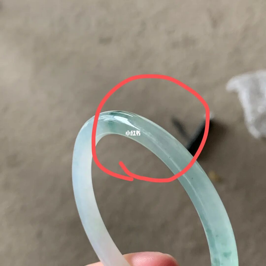 翡翠手镯怎么区分翡翠手镯怎么选-第1张图片-翡翠网 翡翠手镯怎么区分翡翠手镯怎么选-第1张图片-翡翠网