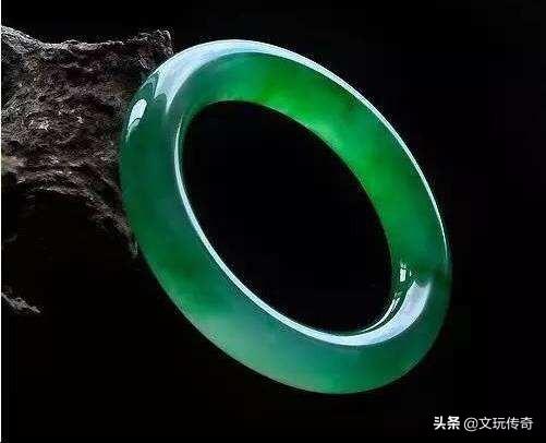 什么玉手镯最好翡翠手镯哪个年龄段好-第3张图片-翡翠网 什么玉手镯最好翡翠手镯哪个年龄段好-第3张图片-翡翠网