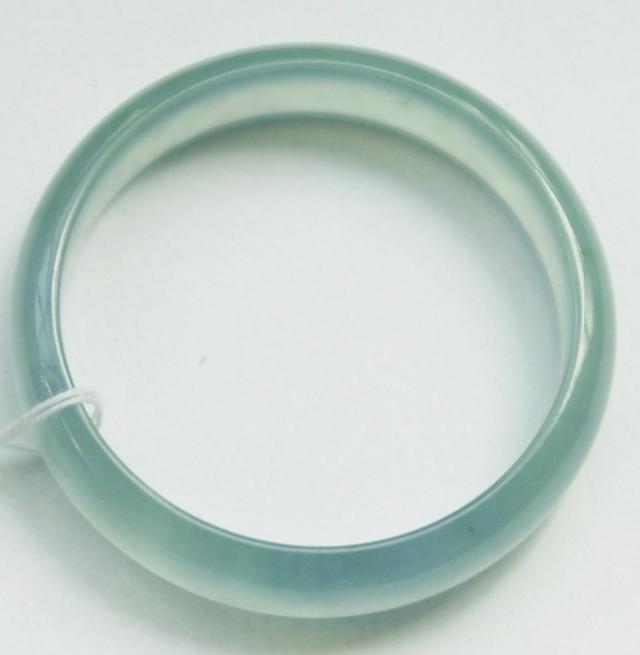 缅甸翡翠手镯如何保养,翡翠手镯价格-第2张图片-翡翠网 缅甸翡翠手镯如何保养,翡翠手镯价格-第2张图片-翡翠网